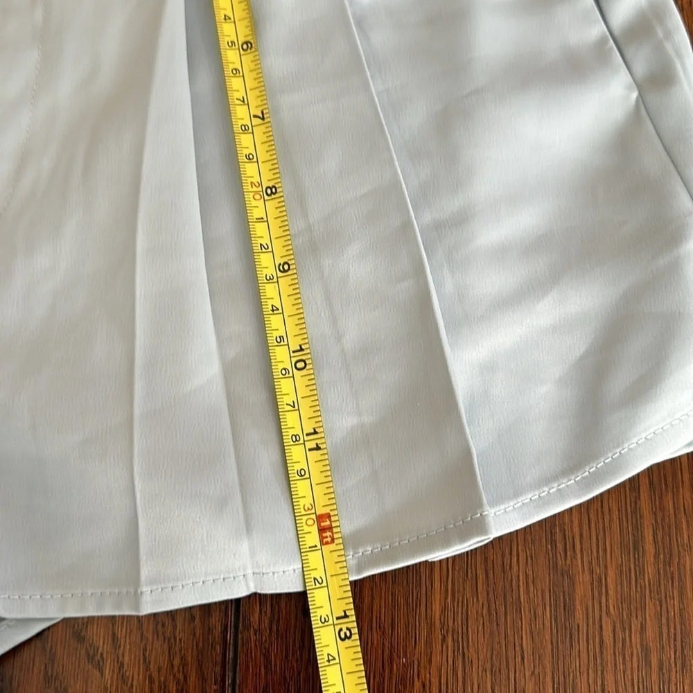 Women’s forever 21 light blue pleated shorts size S
